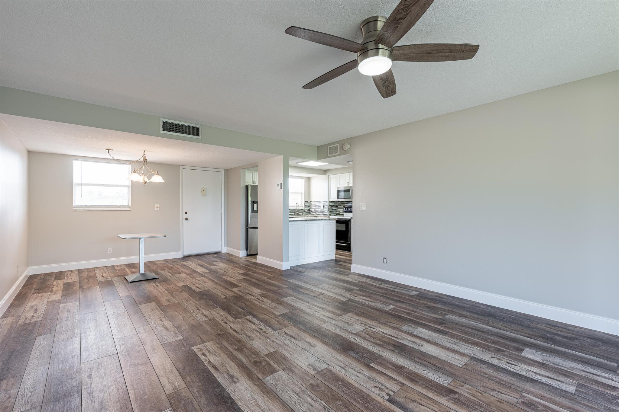 LAKESIDE VILLAGE CONDO 10 - Residential