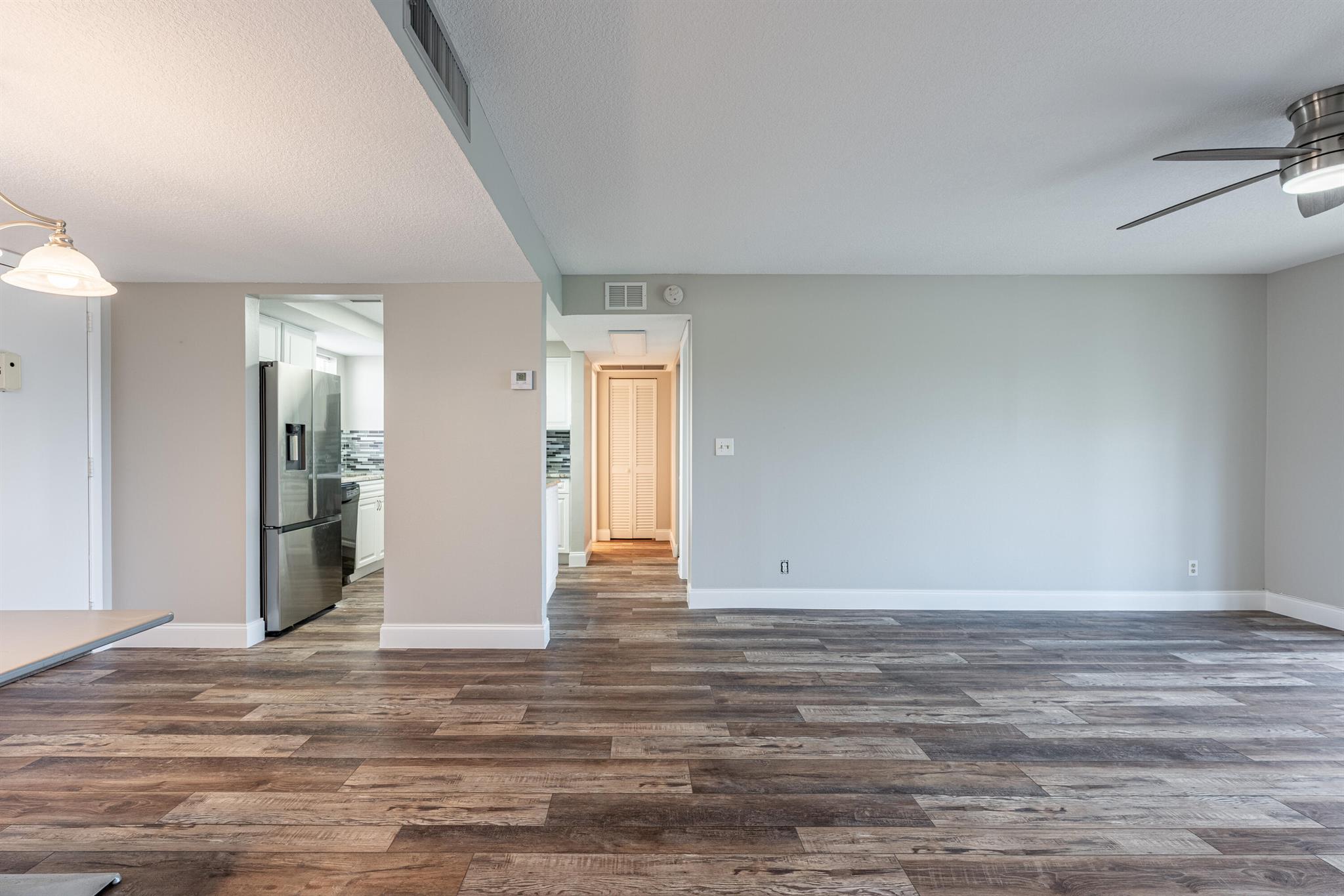 LAKESIDE VILLAGE CONDO 10 - Residential