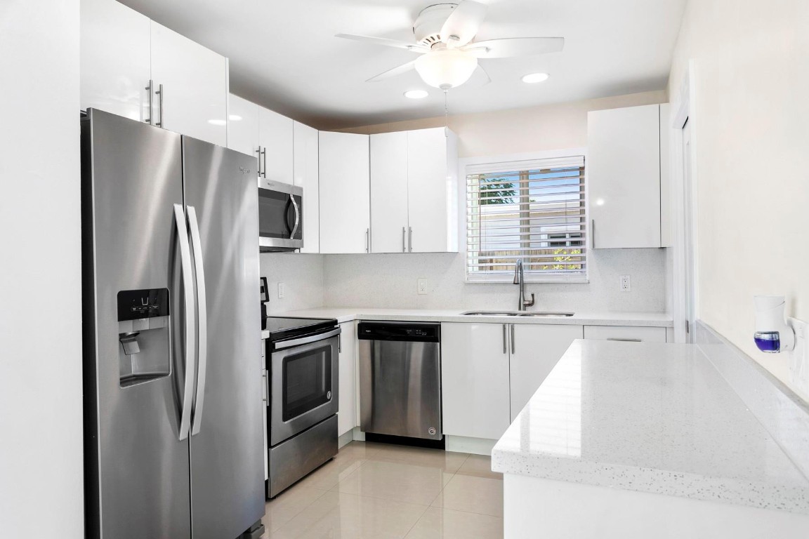 FLORESTA ESTATES - Residential