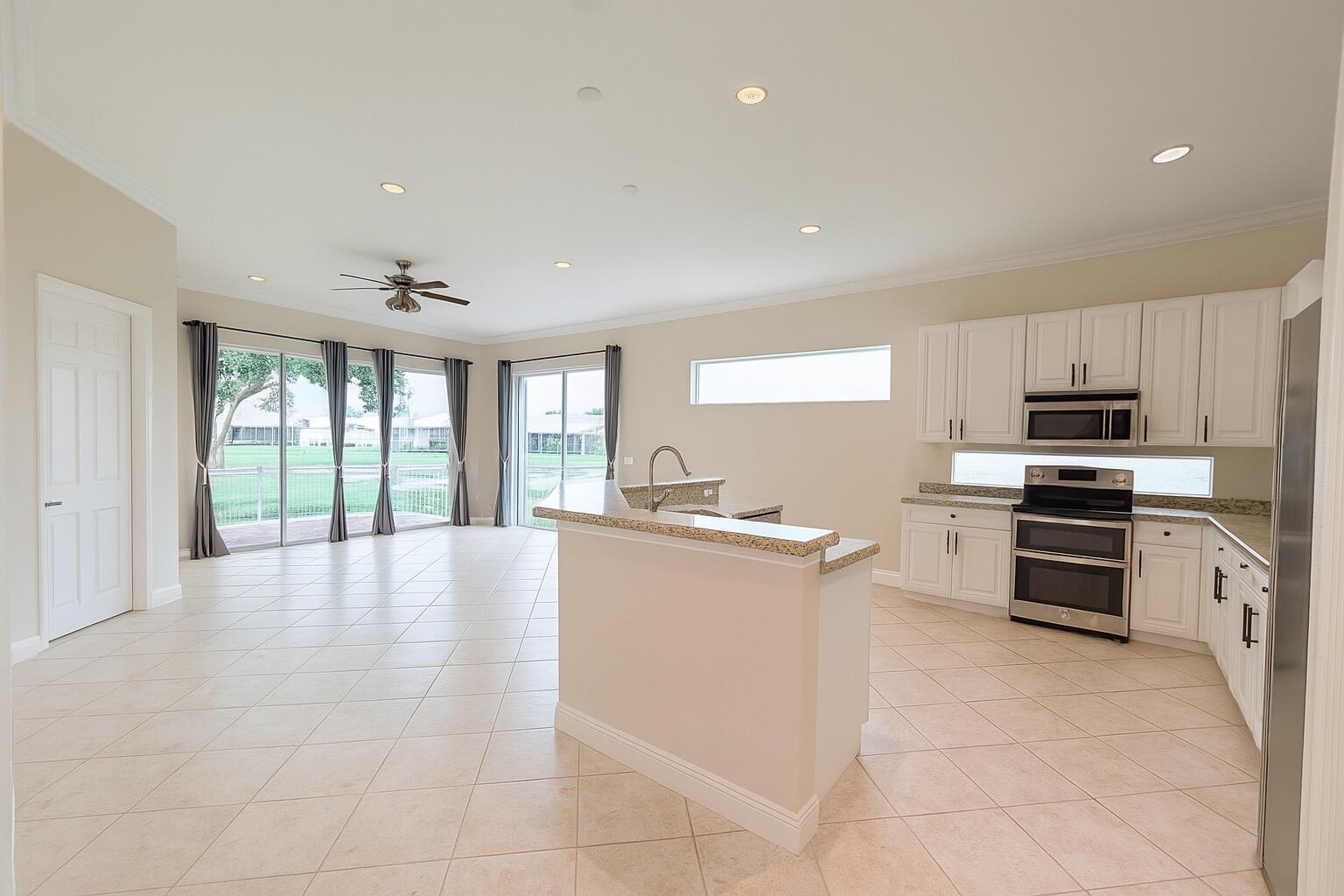 2394 Kemps Bay