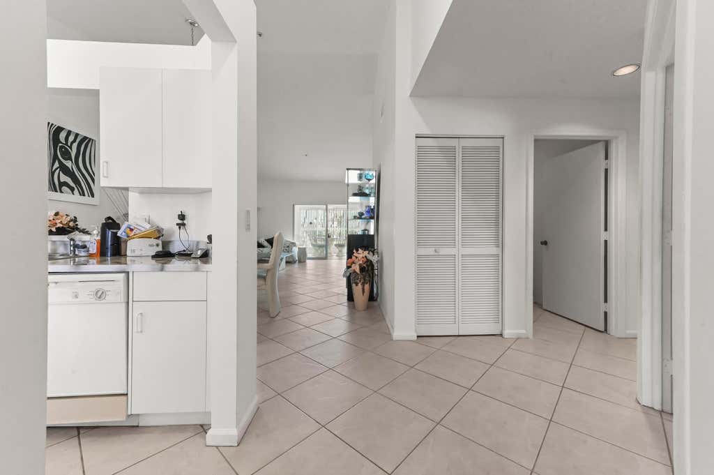 Photo of 5952 Regal Glen Drive #207, Boynton Beach, FL 33437 (MLS # R11113756)