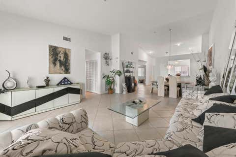 Featured picture for the property R11113756