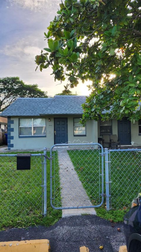 1523-1525 NW 8th Ave Fort Lauderdale FL 33311