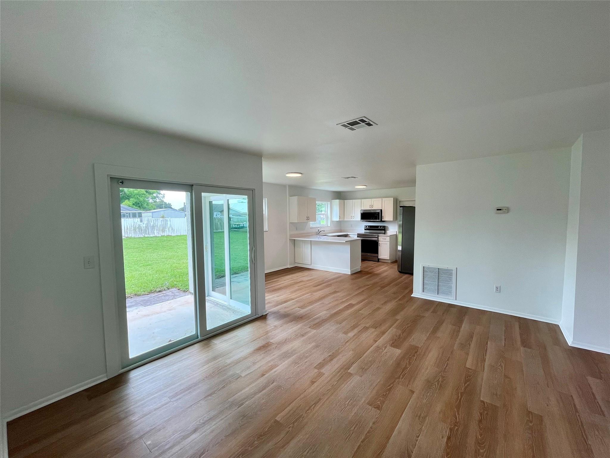 965 Highland Dr SW