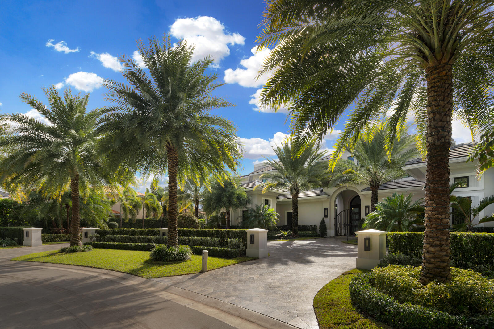 Bay Colony - Residential