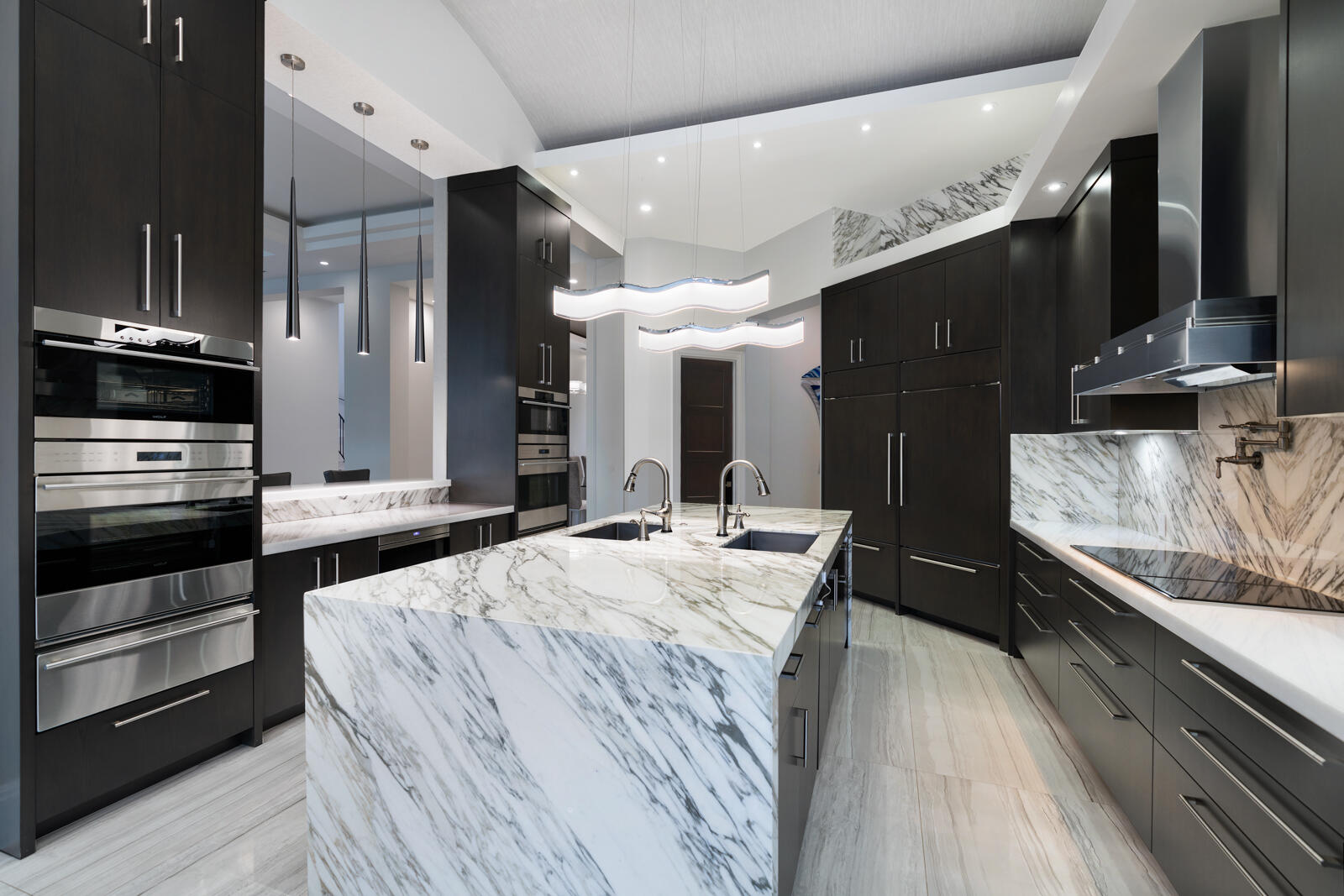 Bay Colony - Residential