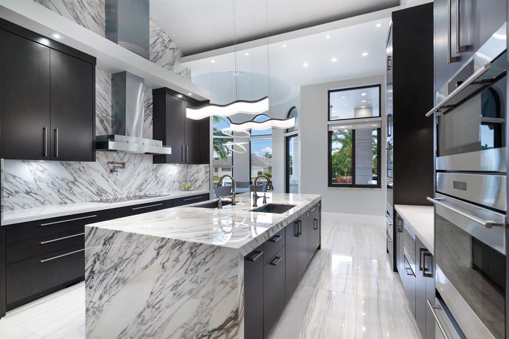 Bay Colony - Residential