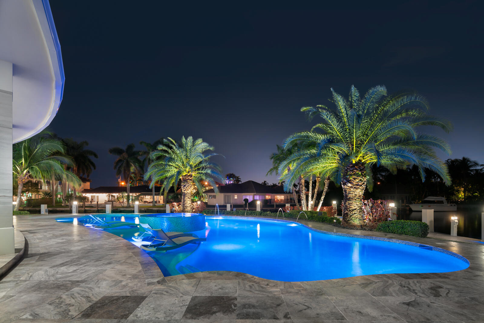 Bay Colony - Residential