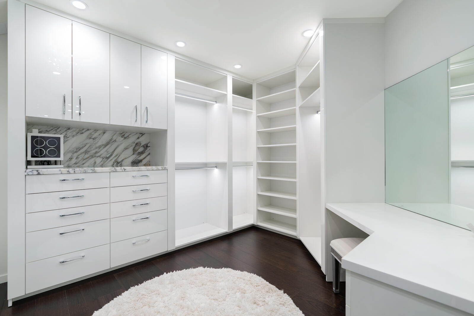 Bay Colony - Residential