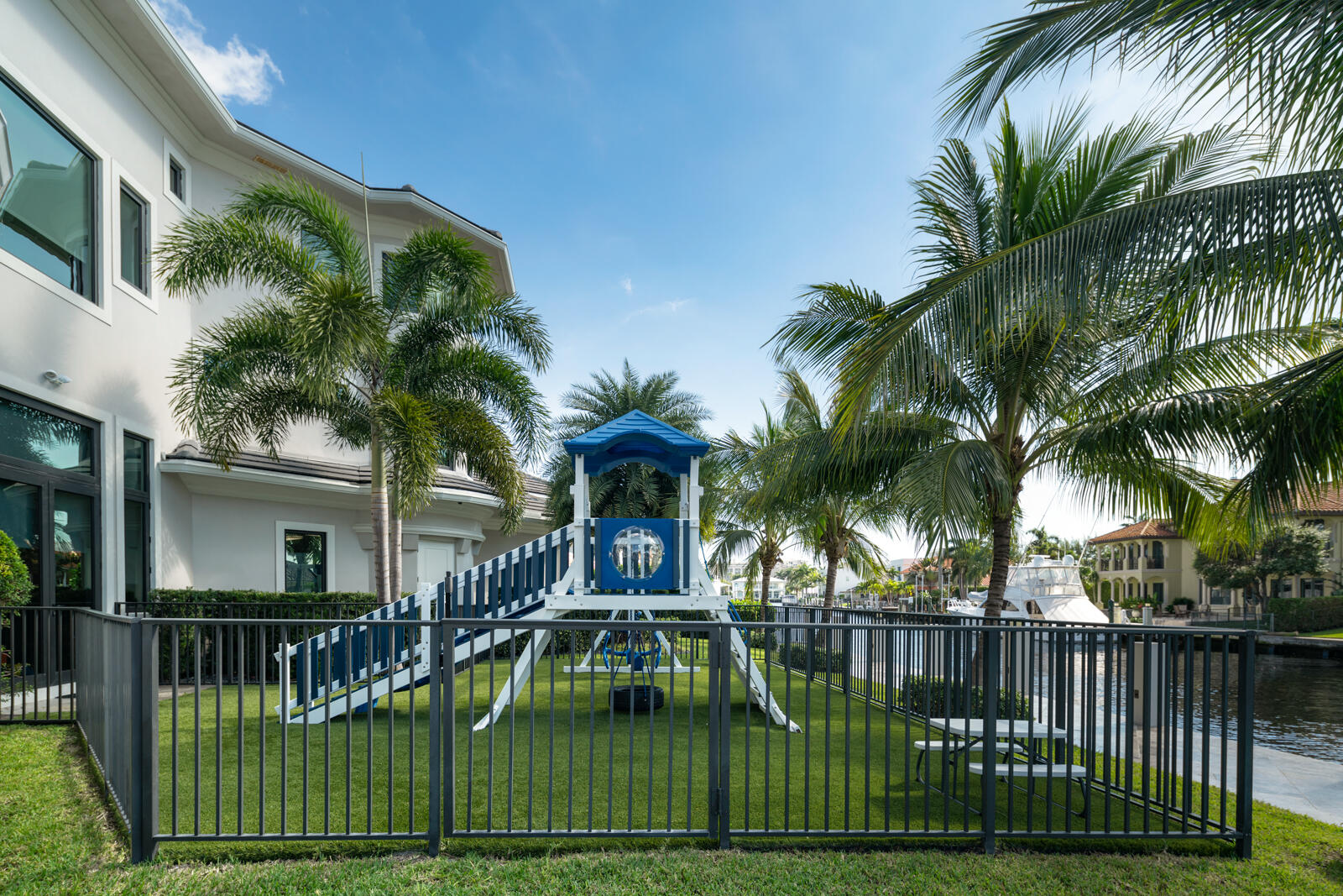 Bay Colony - Residential