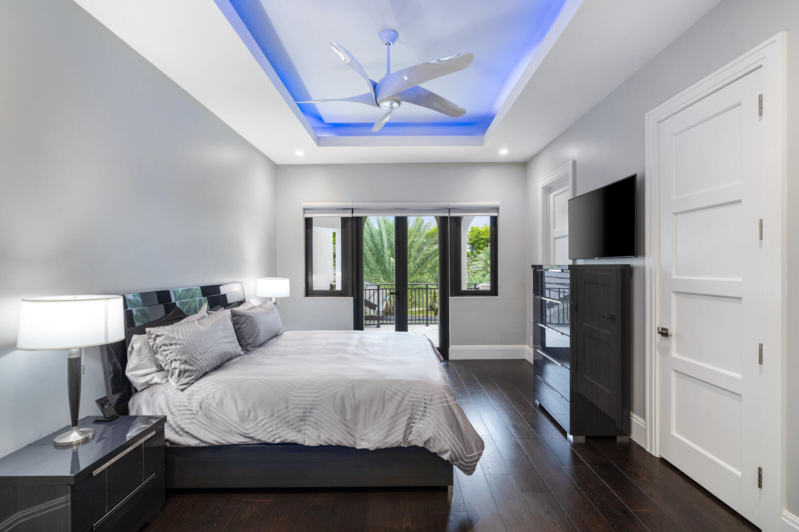 Bay Colony - Residential