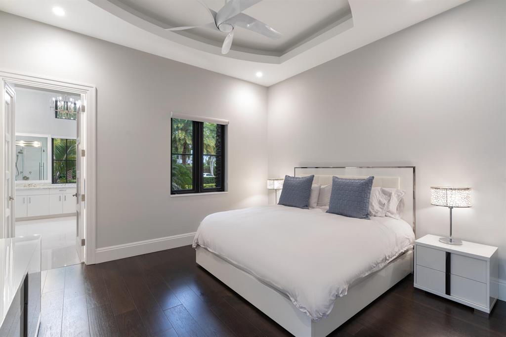 Bay Colony - Residential