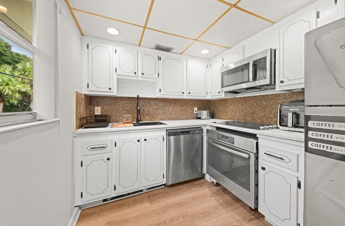 KINGS POINT BRITTANY COND - Residential