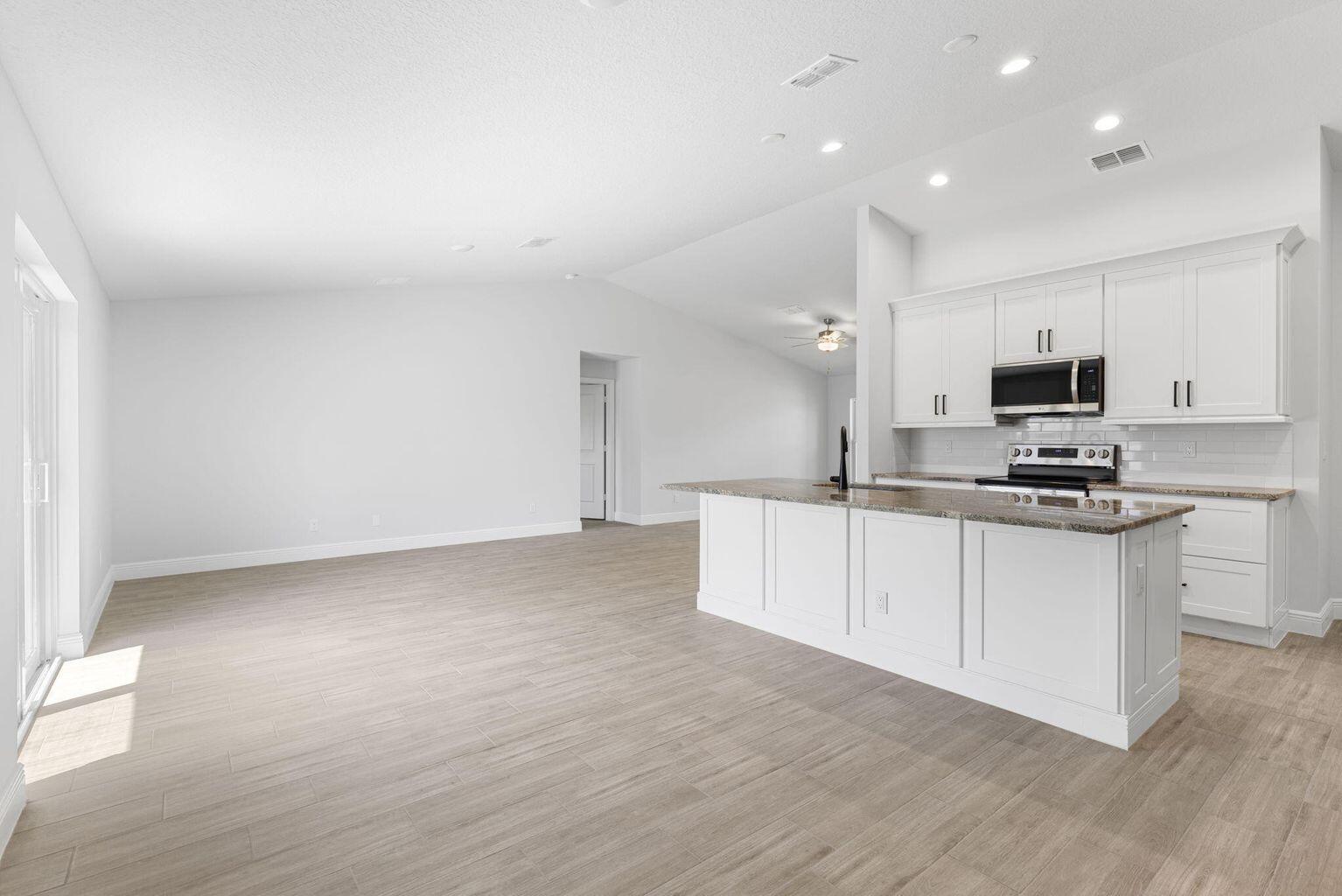 PORT ST LUCIE SECTION 13 - Residential