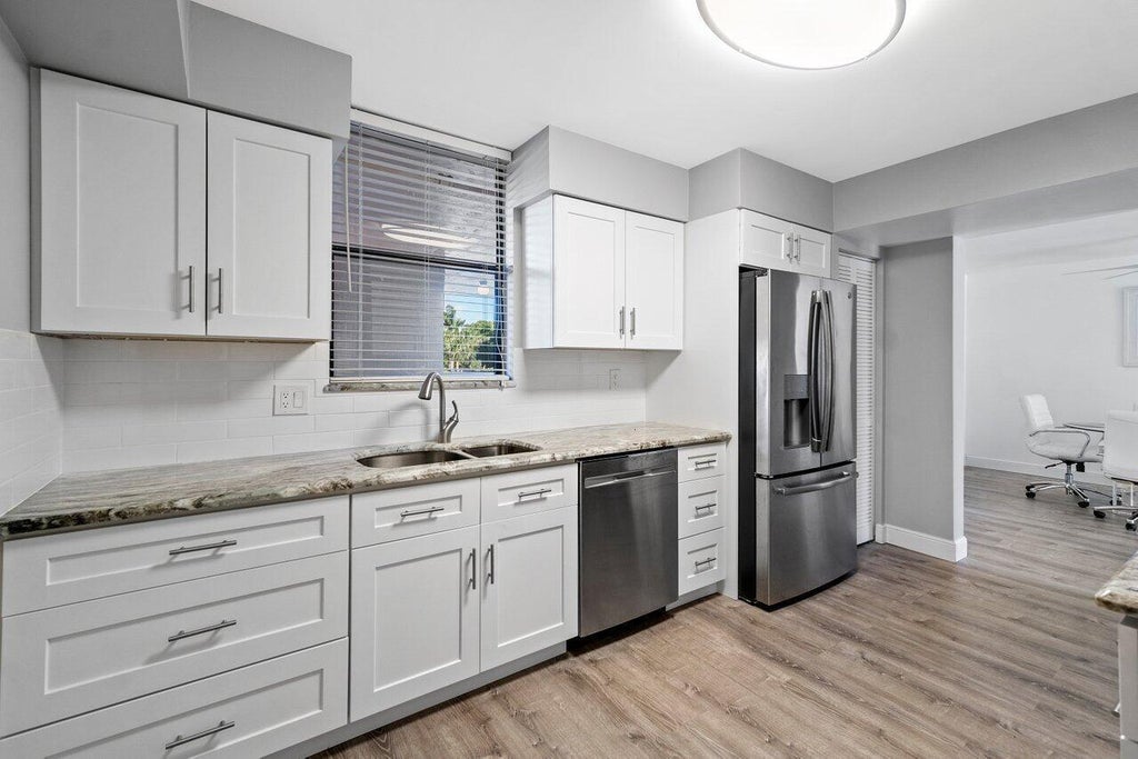 Photo of 950 Egret Circle #5206, Delray Beach, FL 33444 (MLS # B26078116)