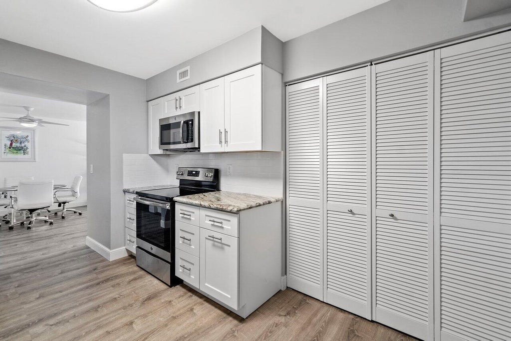 Photo of 950 Egret Circle #5206, Delray Beach, FL 33444 (MLS # B26078116)