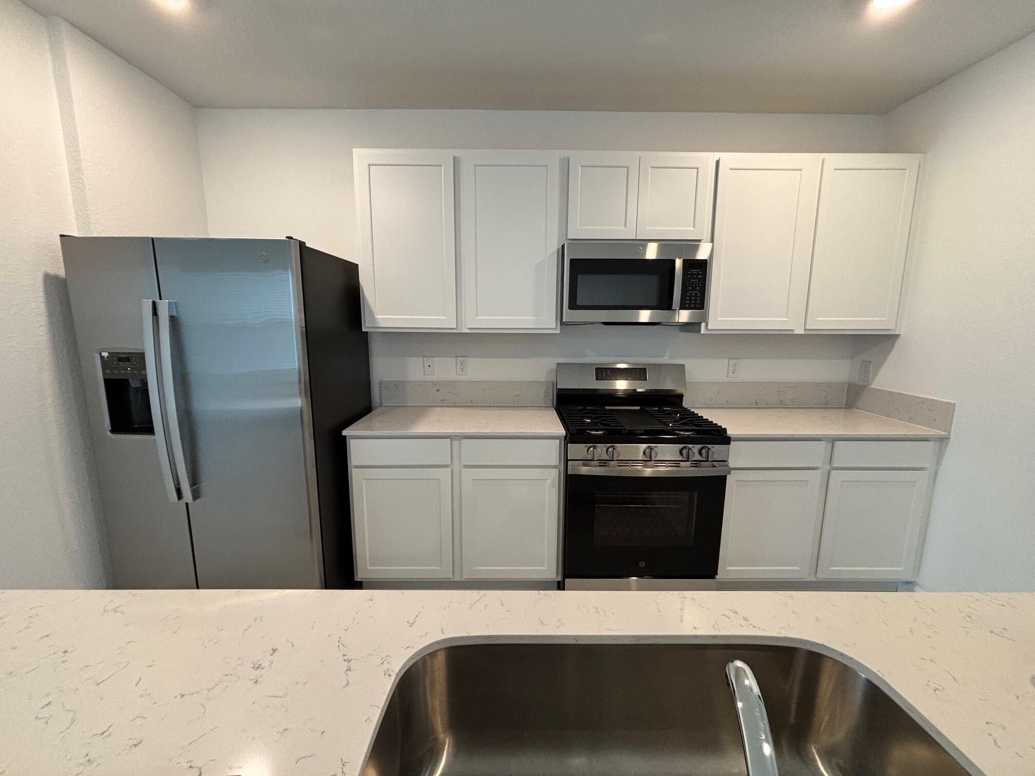 LTC RANCH WEST POD 2 PHASES 1 AND 2 - Brystol - Residential Lease