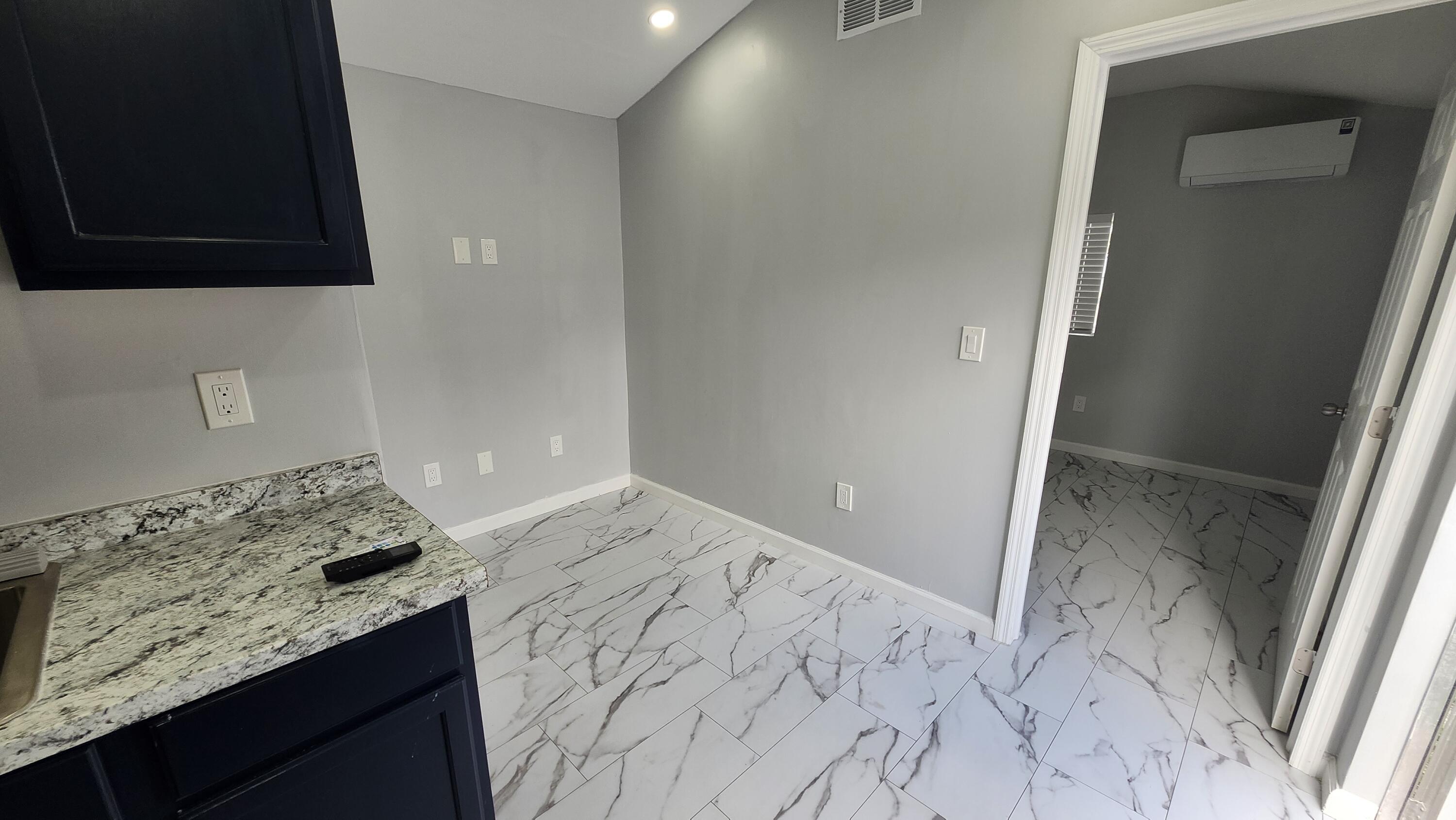 PORT ST LUCIE SECTION 25 - Residential Lease