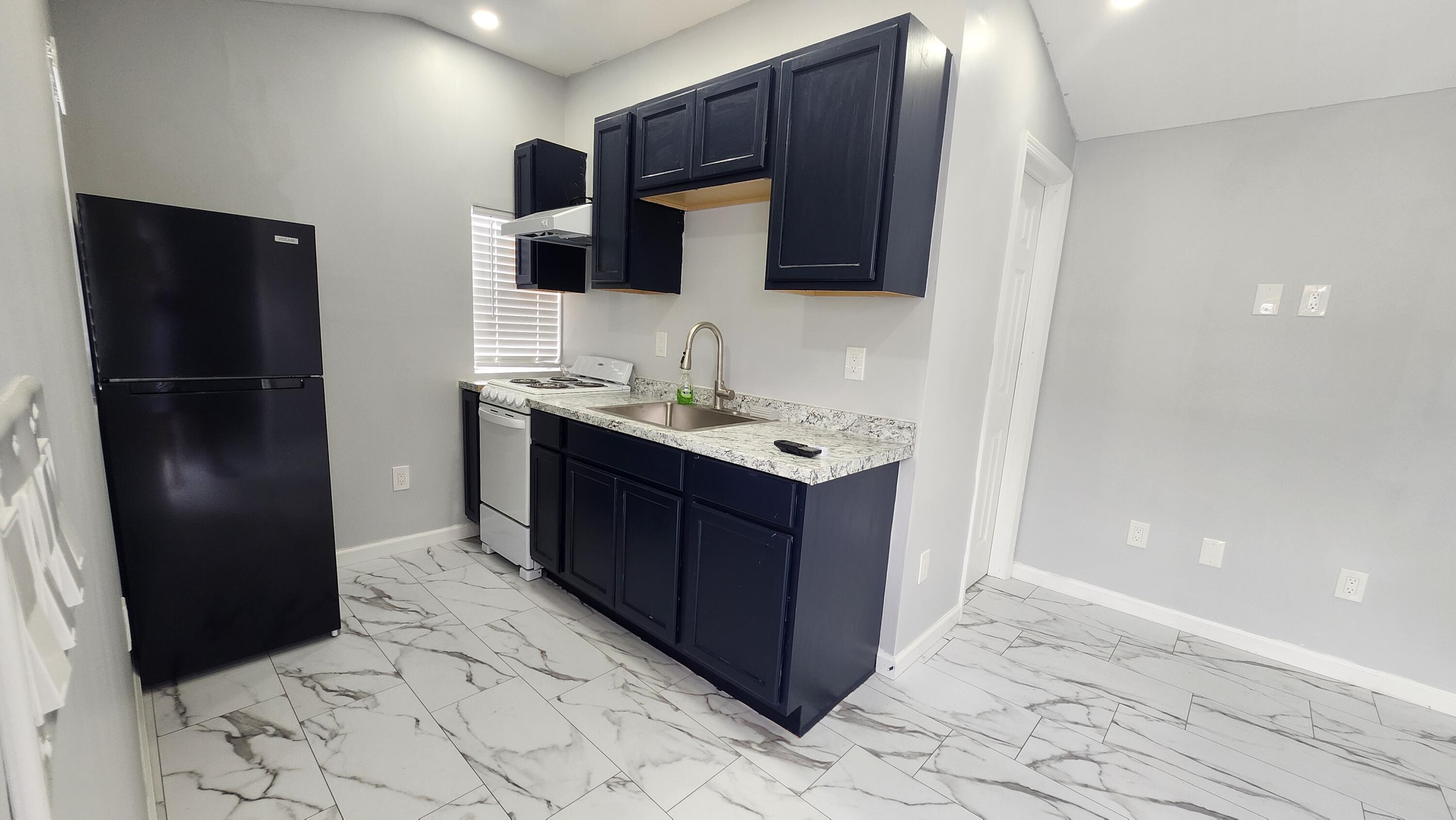 PORT ST LUCIE SECTION 25 - Residential Lease