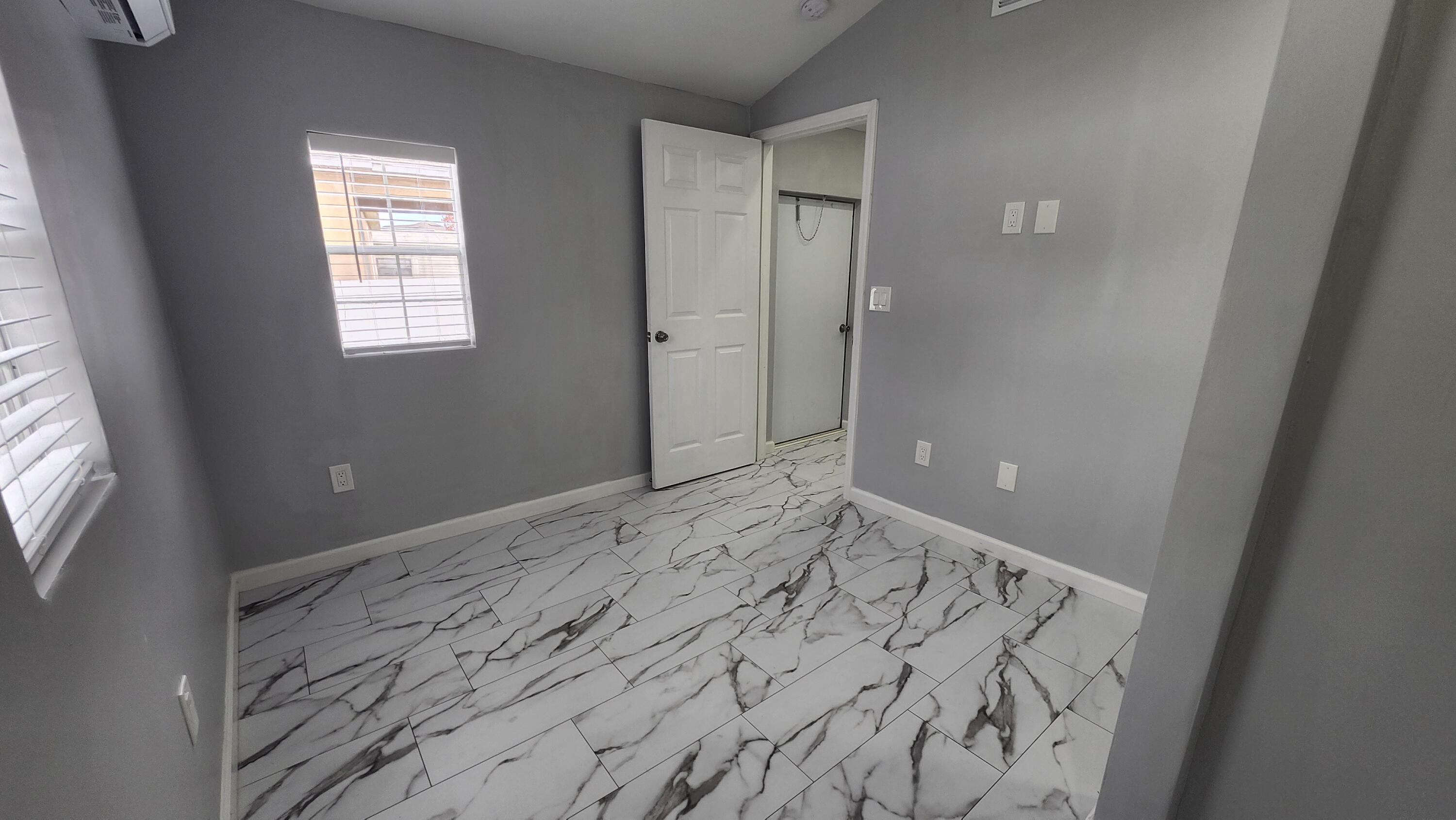 PORT ST LUCIE SECTION 25 - Residential Lease