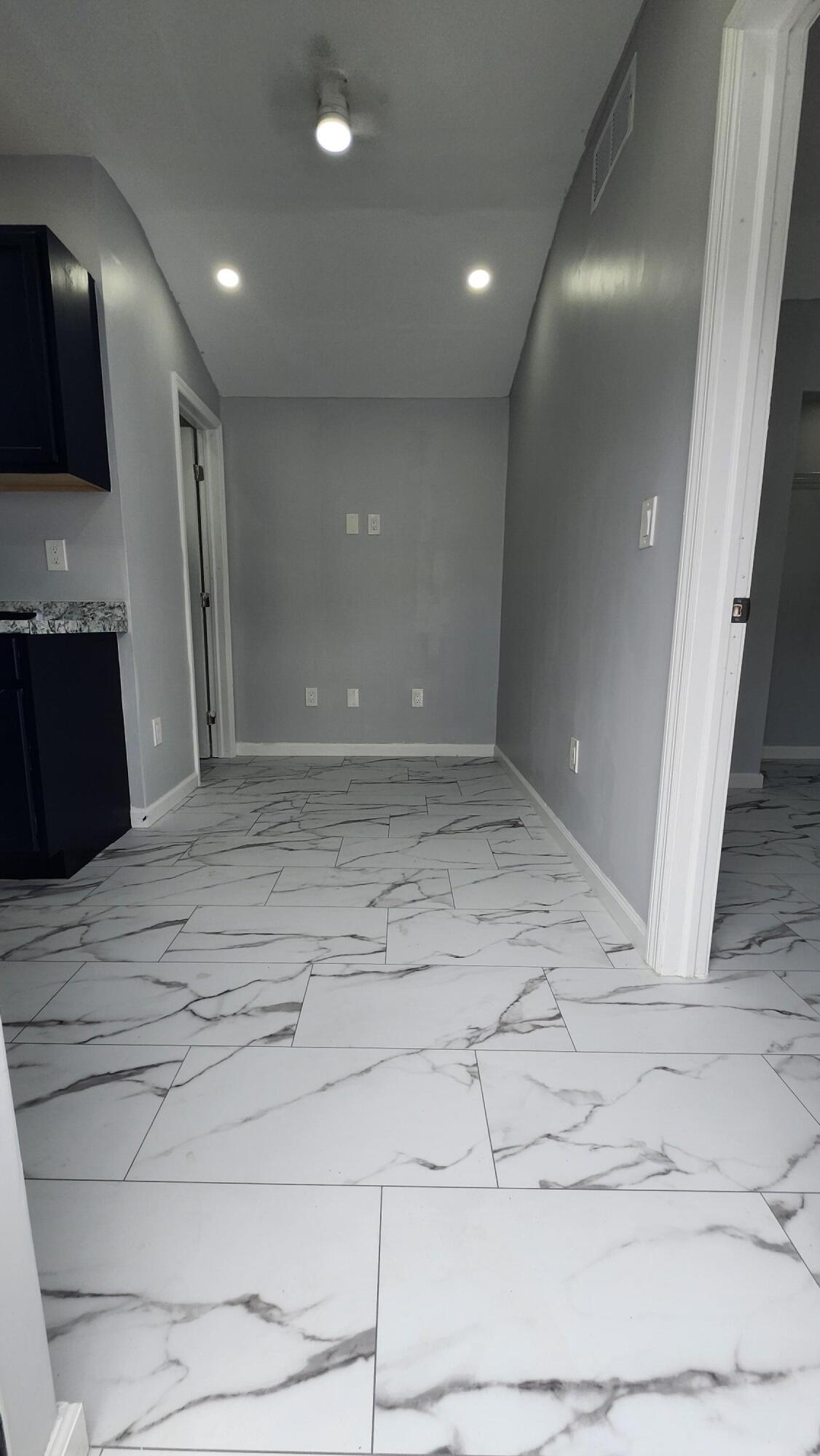 PORT ST LUCIE SECTION 25 - Residential Lease