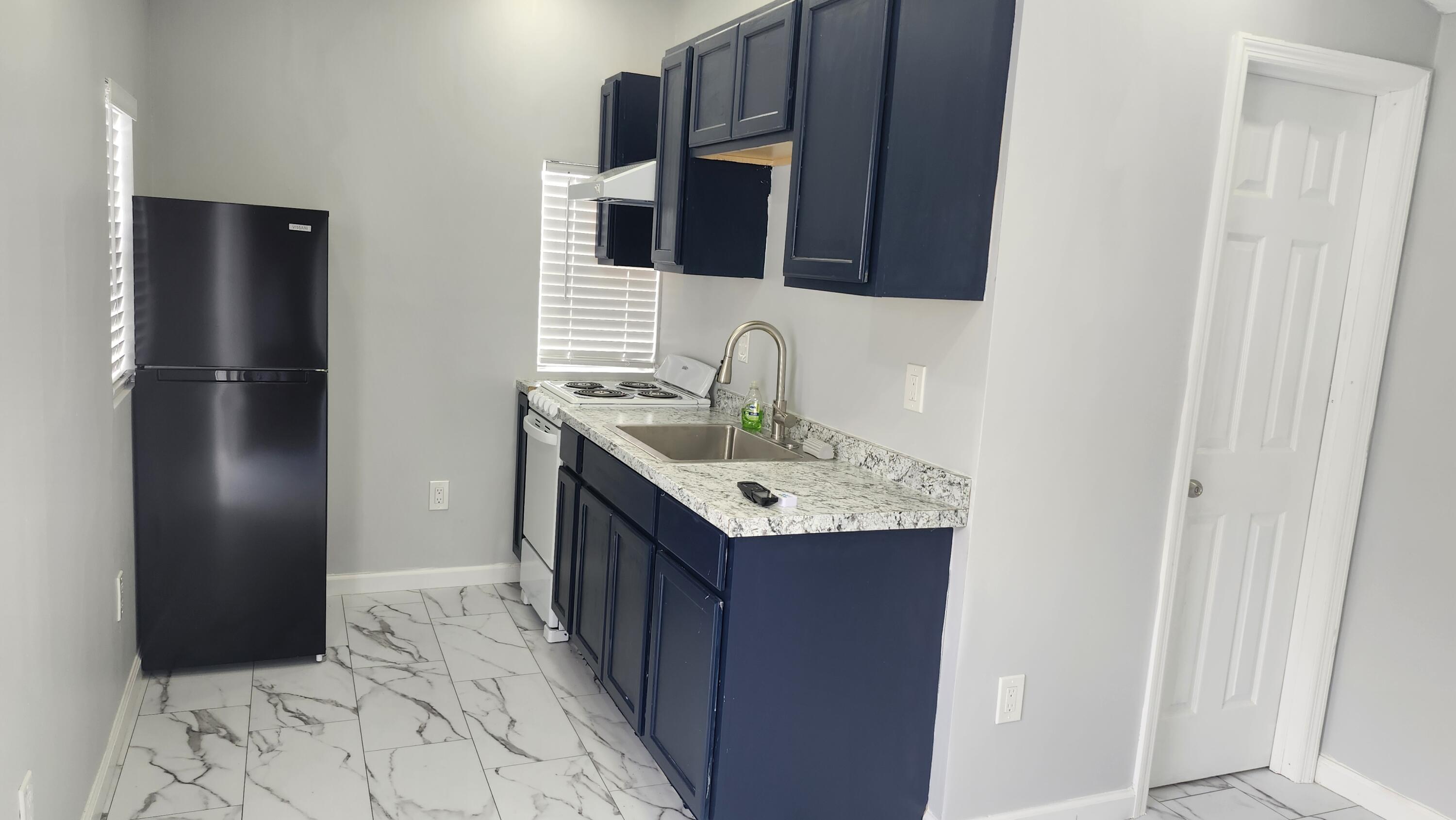 PORT ST LUCIE SECTION 25 - Residential Lease