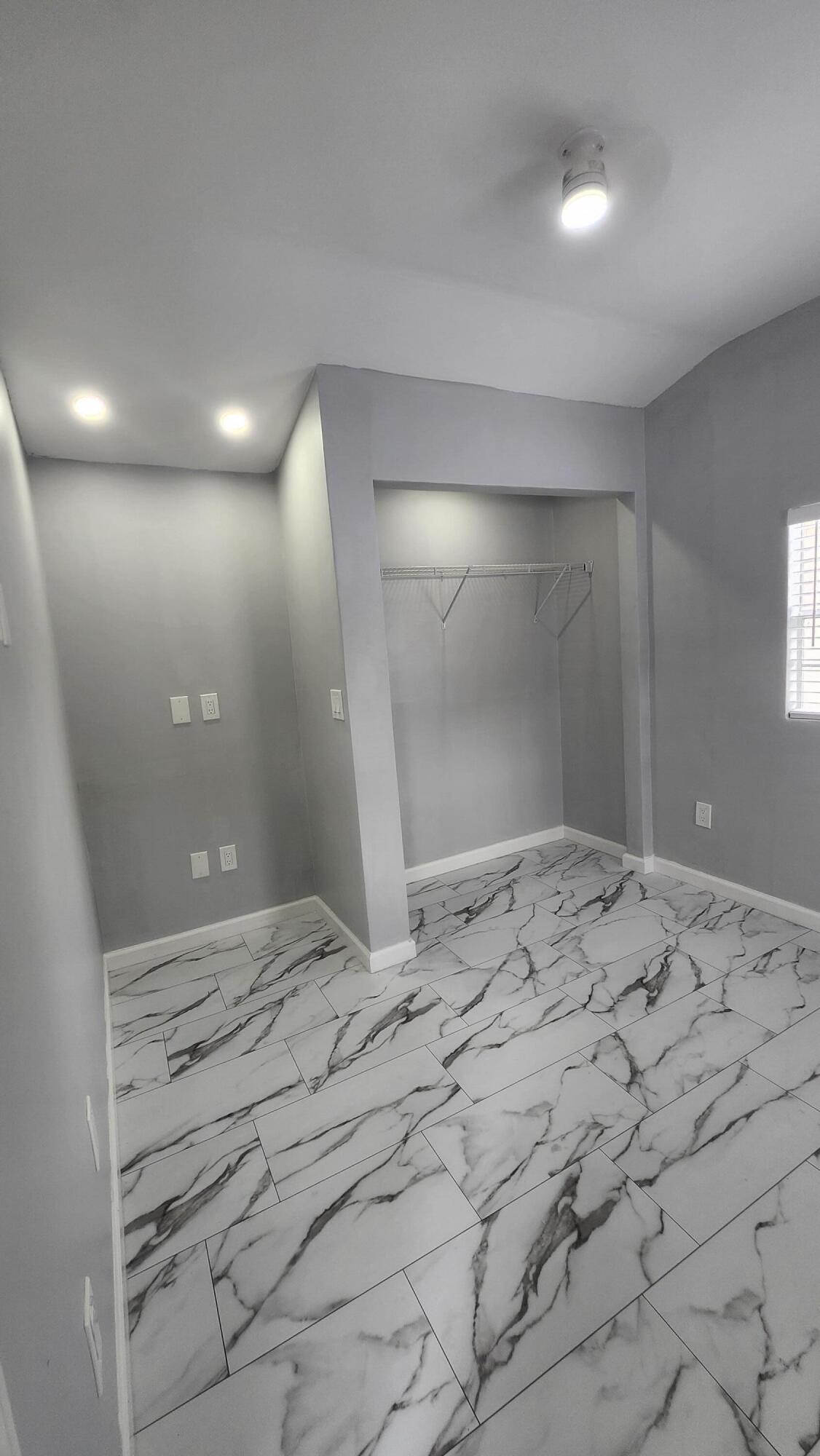 PORT ST LUCIE SECTION 25 - Residential Lease