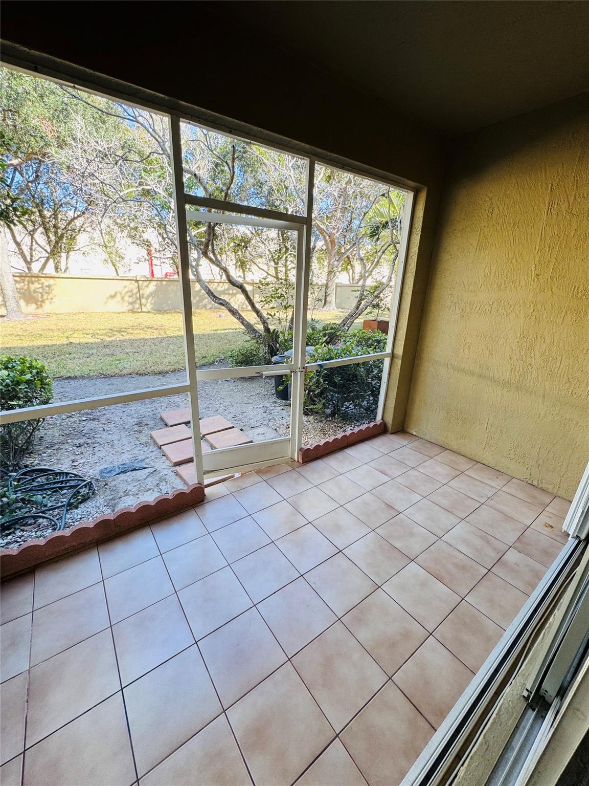 Nasher 159-42 B - Residential Lease