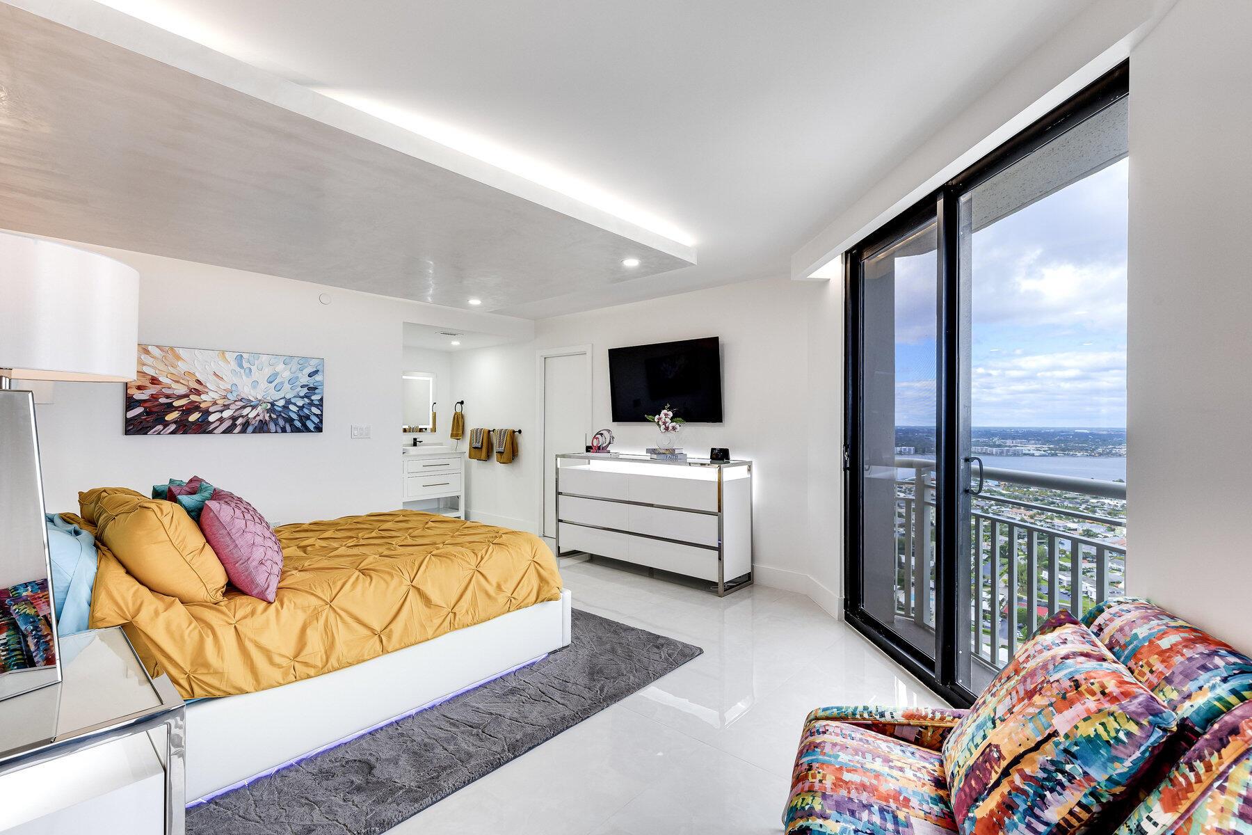 TIARA CONDO - Residential