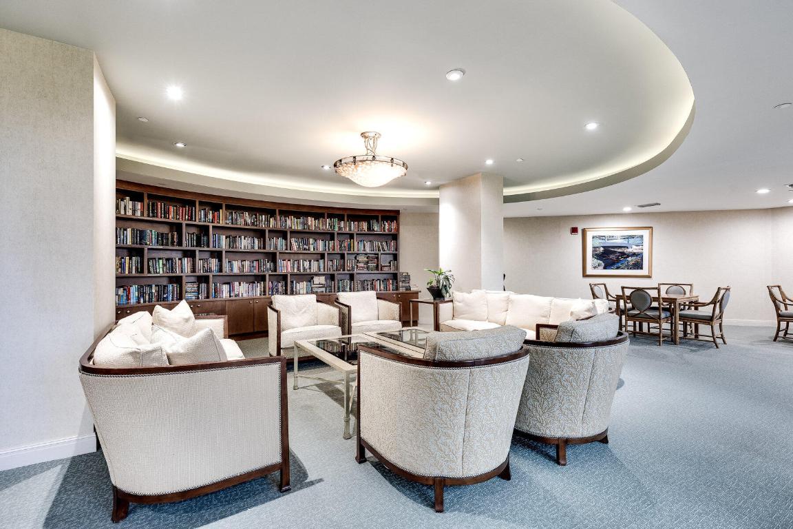 TIARA CONDO - Residential