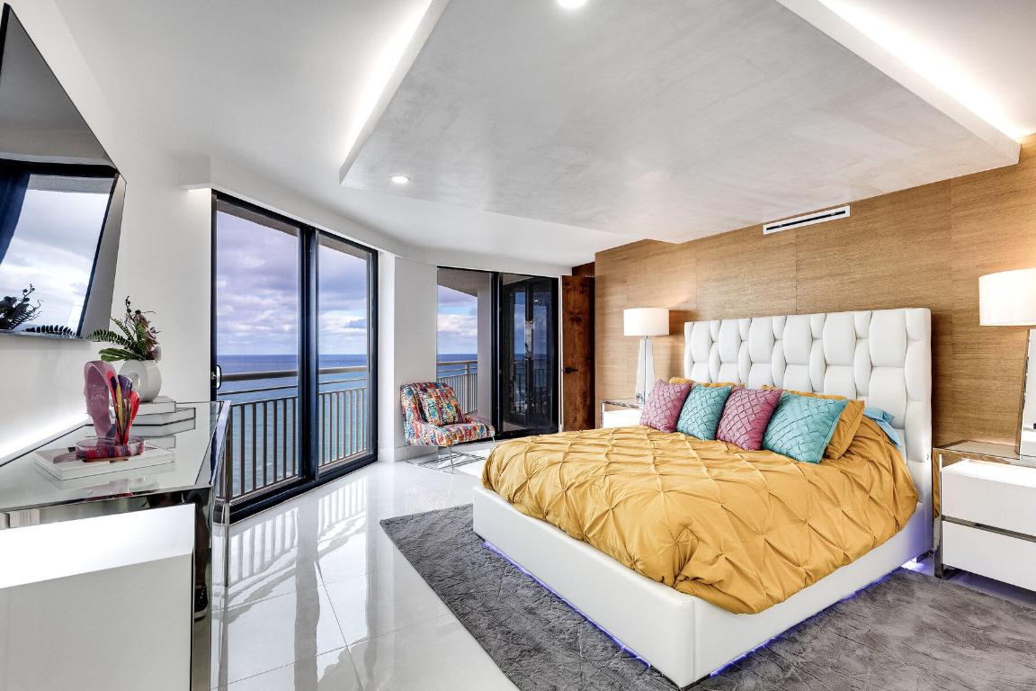 TIARA CONDO - Residential