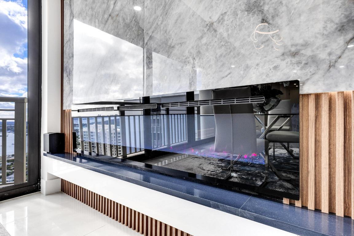 TIARA CONDO - Residential