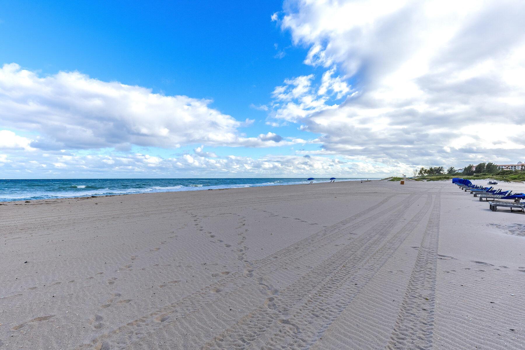 TIARA CONDO - Residential