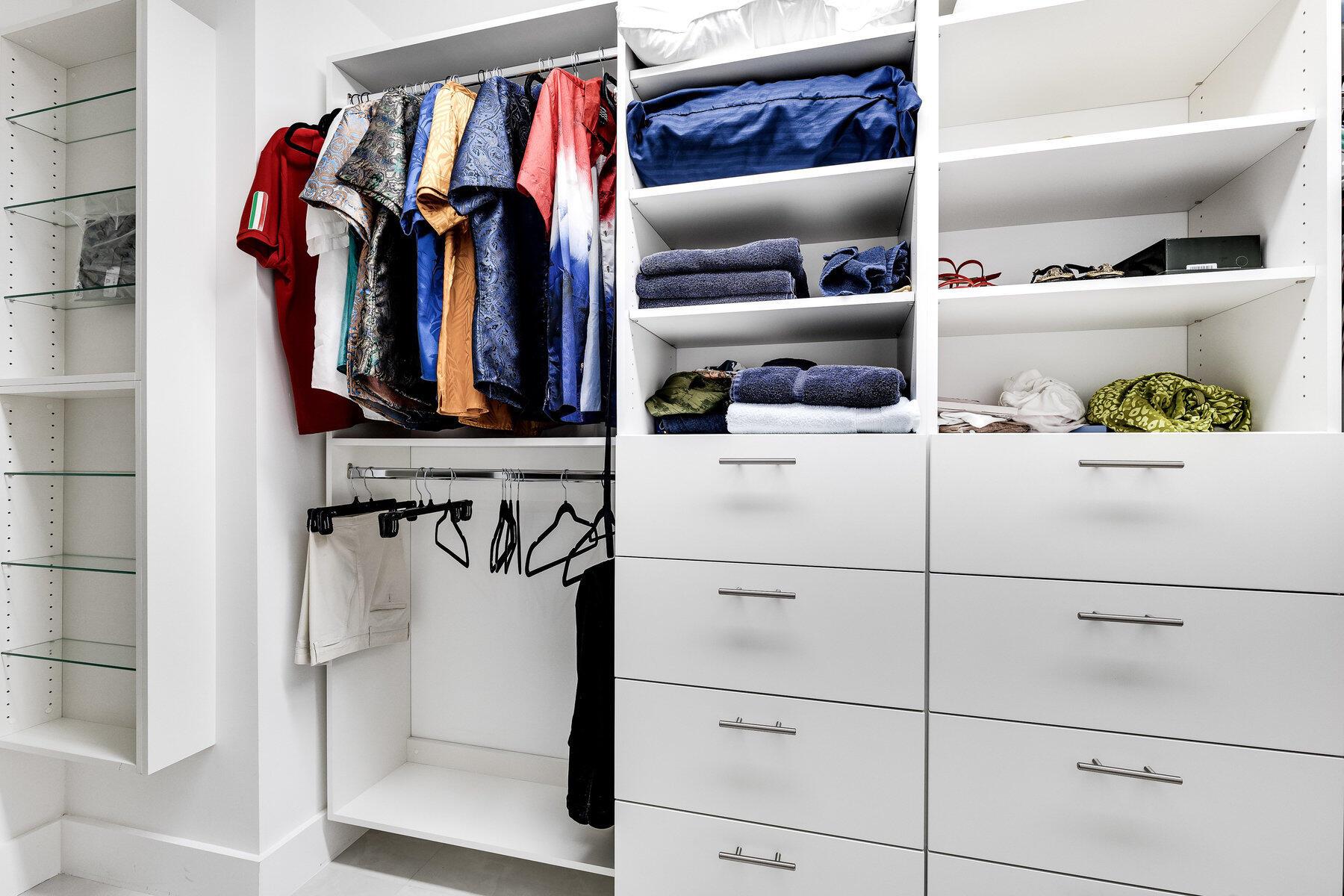 TIARA CONDO - Residential