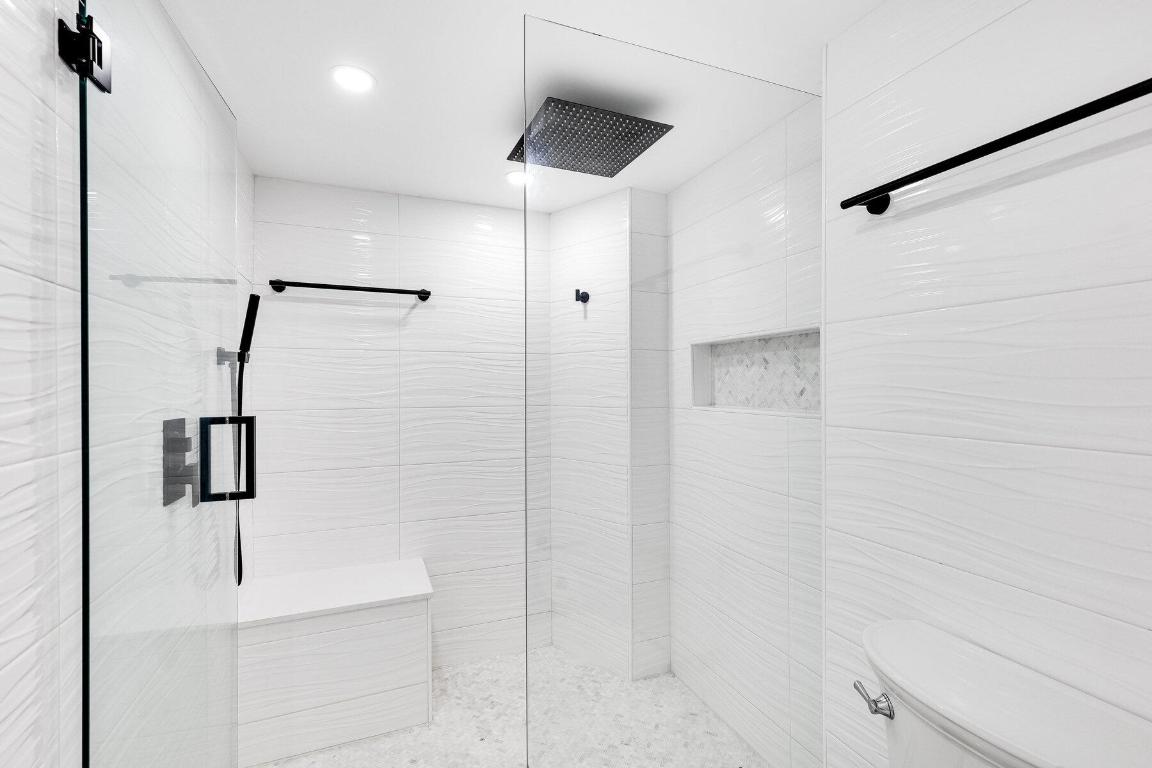 TIARA CONDO - Residential