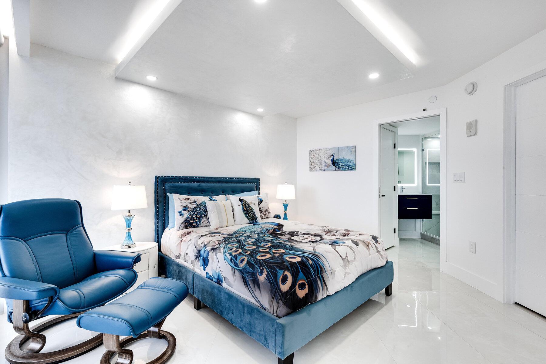 TIARA CONDO - Residential