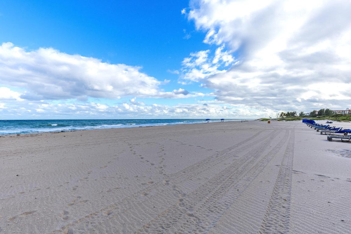 TIARA CONDO - Residential