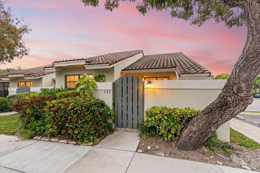 Photo of 492 Hardwood Place, Boca Raton, FL 33431 (MLS # R11157578)