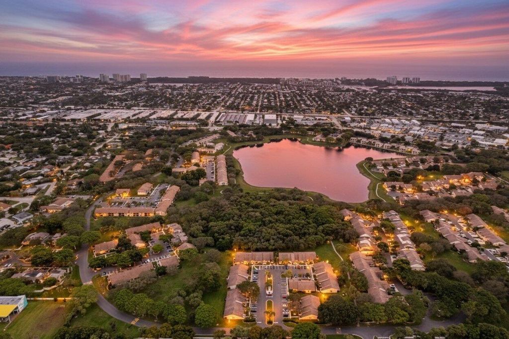 Photo of 492 Hardwood Place, Boca Raton, FL 33431 (MLS # R11157578)