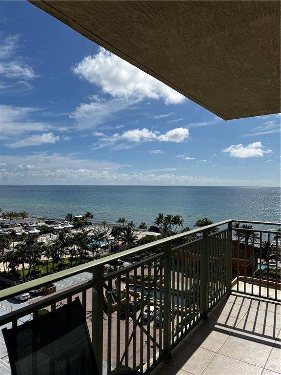 2080 OCEAN - Residential