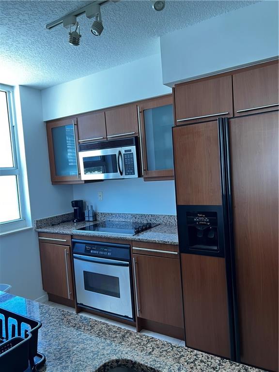 2080 OCEAN - Residential