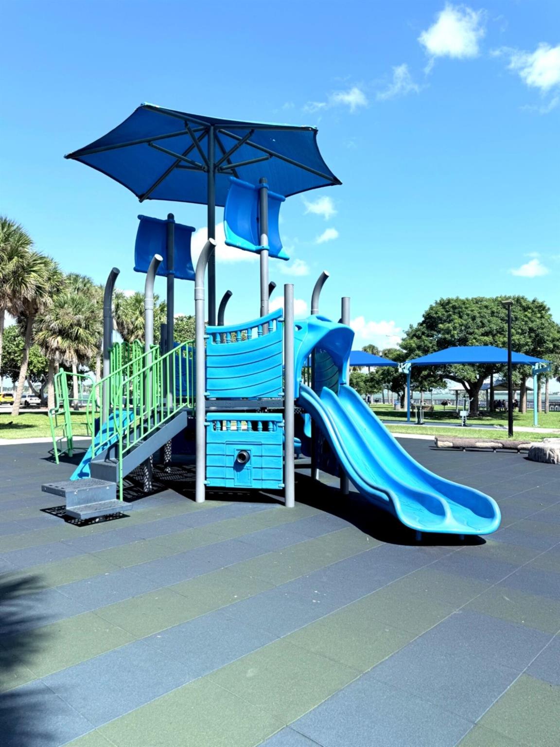 GOLDEN GATE - Residential Lease