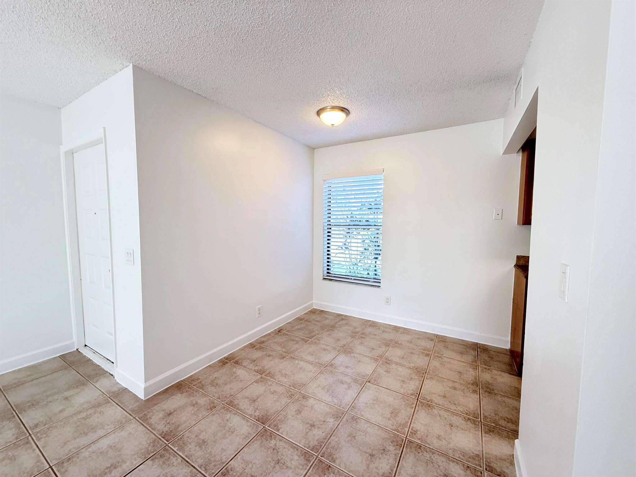 GOLDEN GATE - Residential Lease