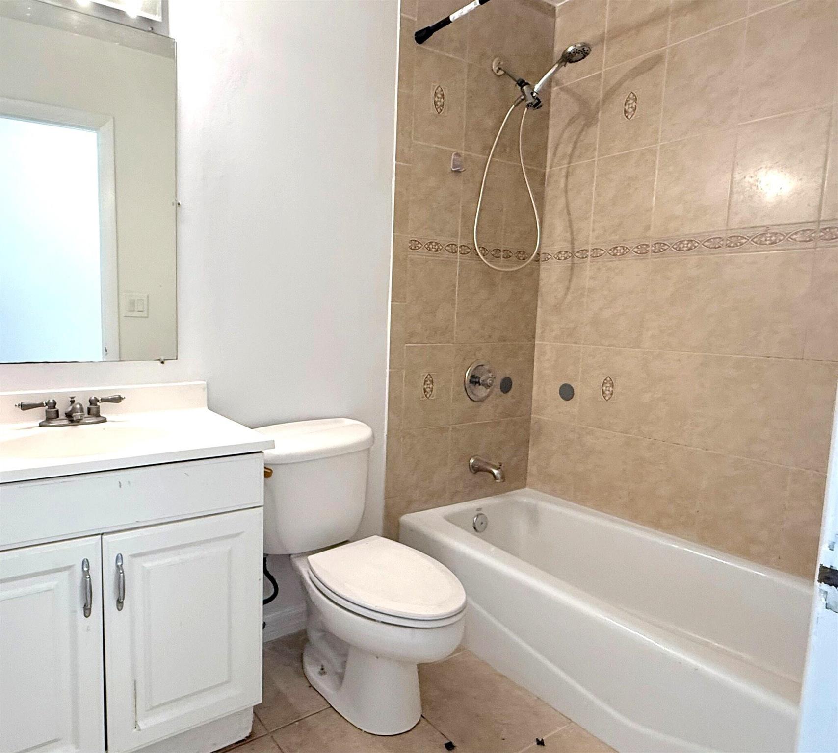 GOLDEN GATE - Residential Lease