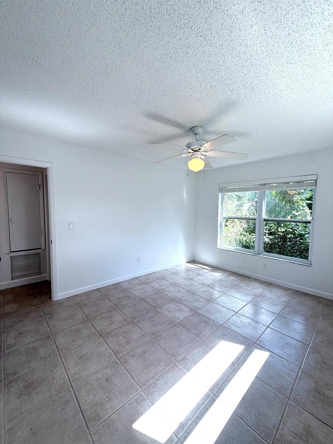 GOLDEN GATE - Residential Lease