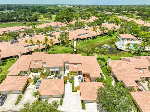 216 Old Meadow Way, Palm Beach Gardens, FL MLS: R11085928