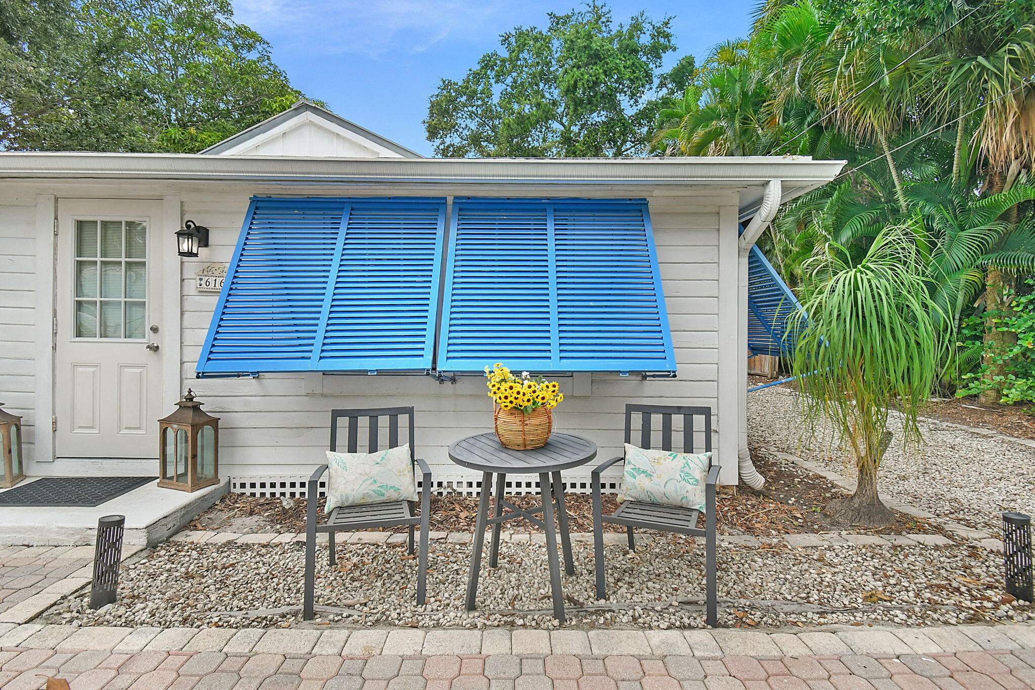 616 SW CLEVELAND Avenue, Stuart, FL, 34994/$474,900 2 616 SW CLEVELAND Avenue