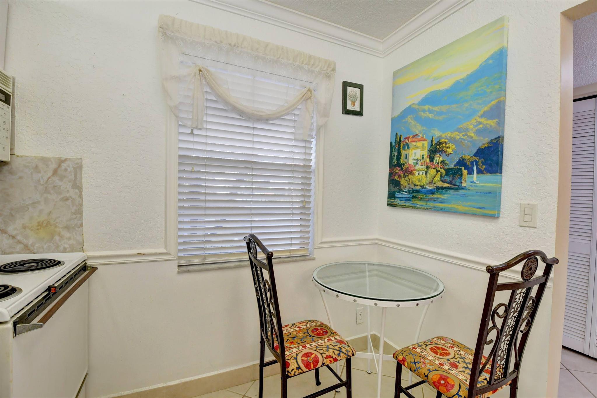 VILLAGES OF ORIOLE ABBEY - Residential Lease