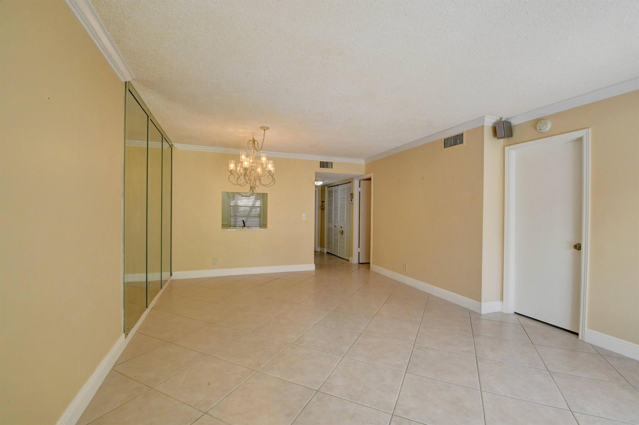 VILLAGES OF ORIOLE ABBEY - Residential Lease