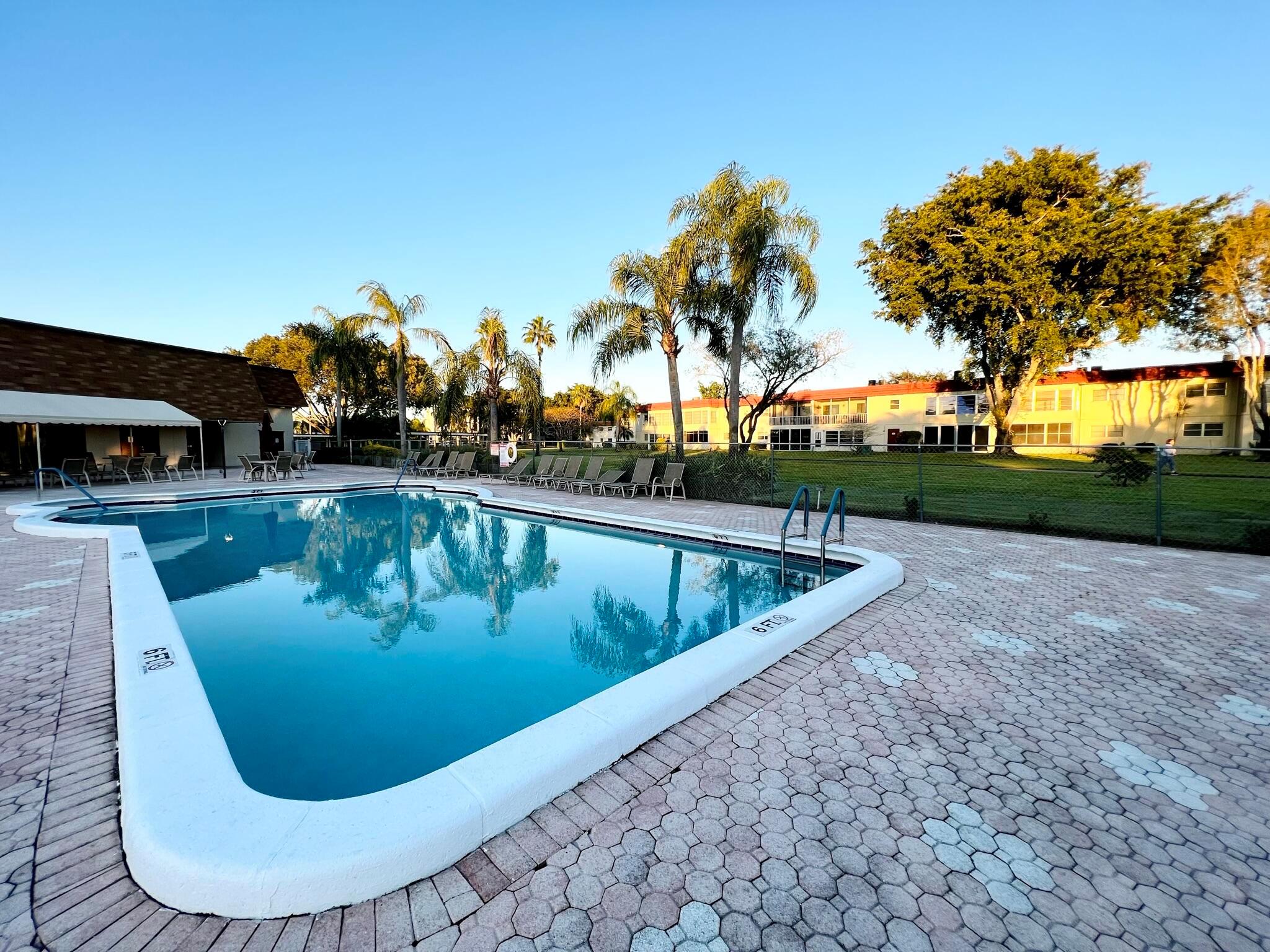 VILLAGES OF ORIOLE ABBEY - Residential Lease